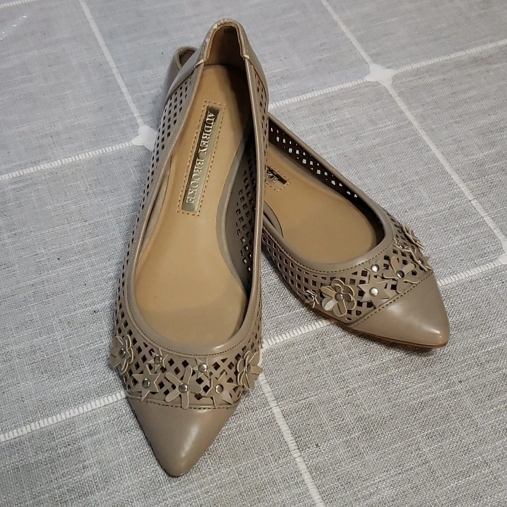 AUDREY Brooke Lilith Flat, Size 6M